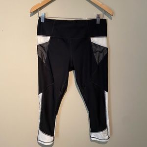 🌼 5 for $15 🌼  RBX capri tights (Sz L)